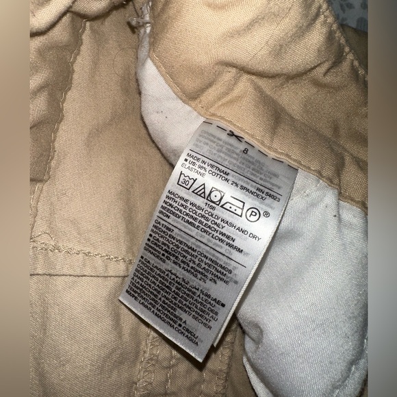 Old Navy mid rise everyday short - Picture 3 of 3